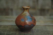 Load image into Gallery viewer, Tiny Vase