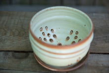 Load image into Gallery viewer, Berry Bowl/Colander with Plate
