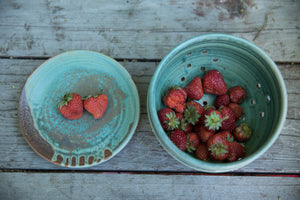 Berry Bowl/Colander with Plate