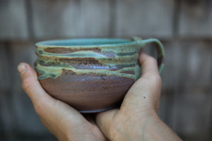 Rounded Soup Bowl with Handle