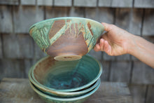 Load image into Gallery viewer, Salad/Pasta Bowl
