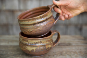 Rounded Soup Bowl with Handle